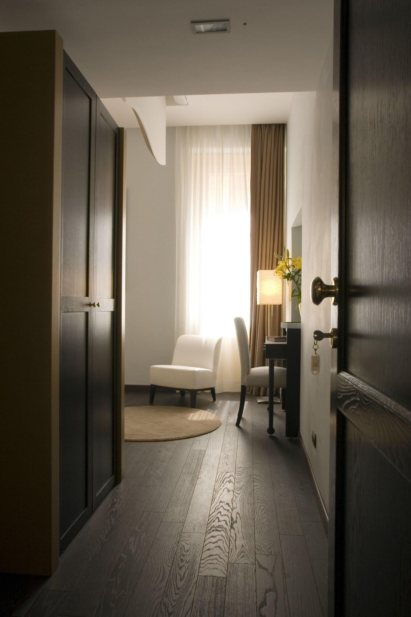 Ht Romeo Al Babuino Hotel Ngoại thất bức ảnh