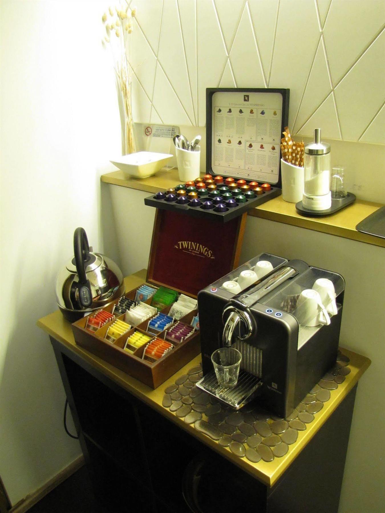 Ht Romeo Al Babuino Hotel Ngoại thất bức ảnh